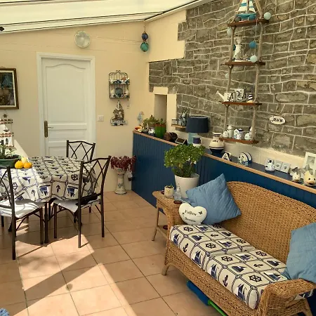 Les Voiles Vertes Bed & Breakfast Moidrey