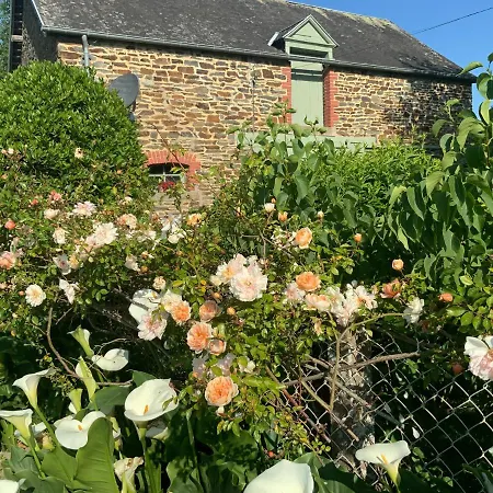 Les Voiles Vertes Bed and Breakfast 4*