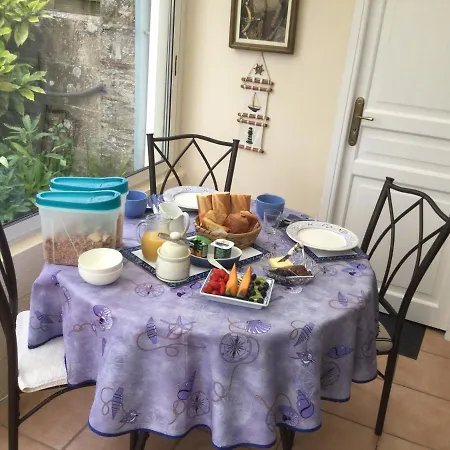 Les Voiles Vertes Bed and Breakfast Moidrey