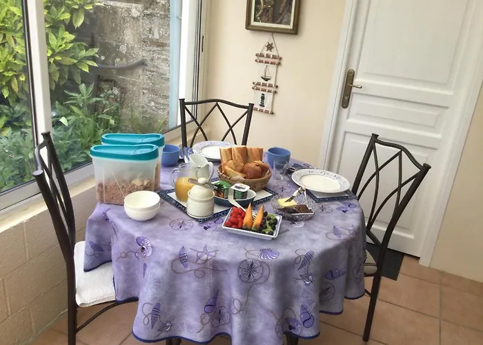 Les Voiles Vertes Bed & Breakfast Moidrey